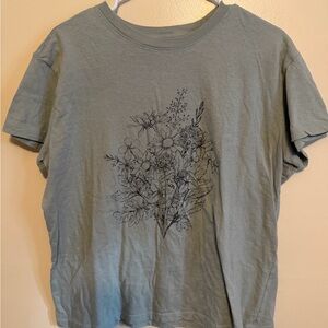 Floral Graphic Women's Top in Light Green